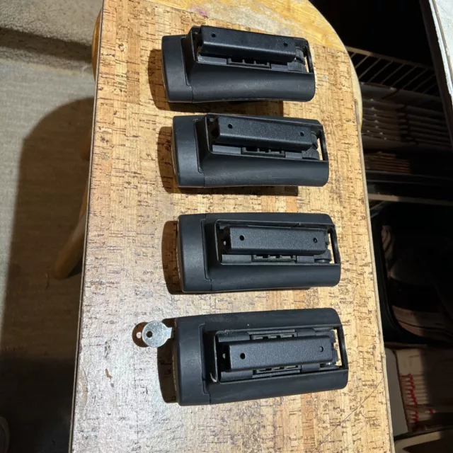 THULE Rapid Crossroad Foot Pack - 450R - Set of 4 - Locks & Key