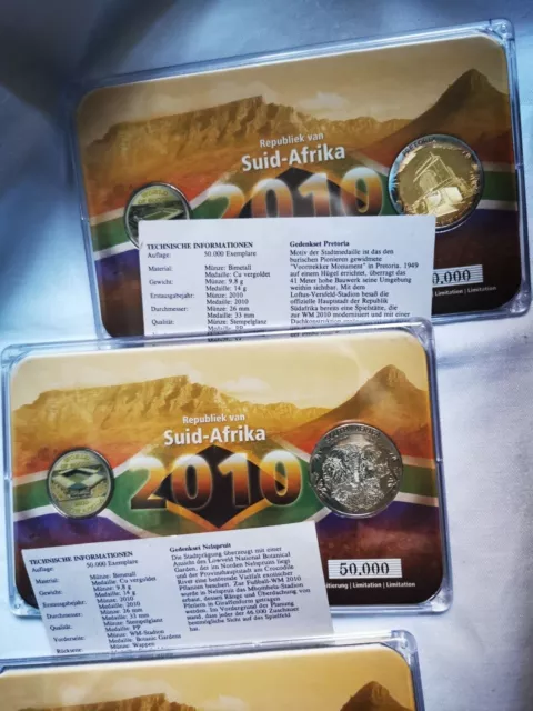9x Gedenksets mit Stadien Fußball-WM Südafrika 2010 in mahagonifarbener Box 3
