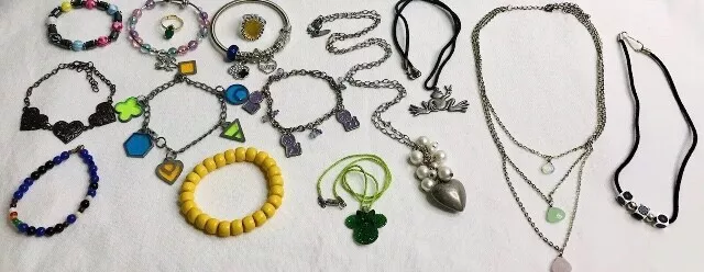 Mixed Lot of 13 Pieces Kids Girls Tween Jewelry Bracelets Necklaces Assorted Mix