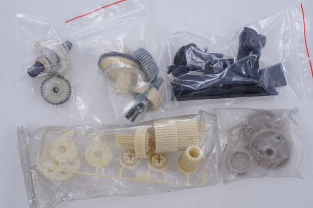 Lot De Petites Pièces De Rechange Serpent Pour Modélisme Dynamique - Références 6598, 6589 - Neuf