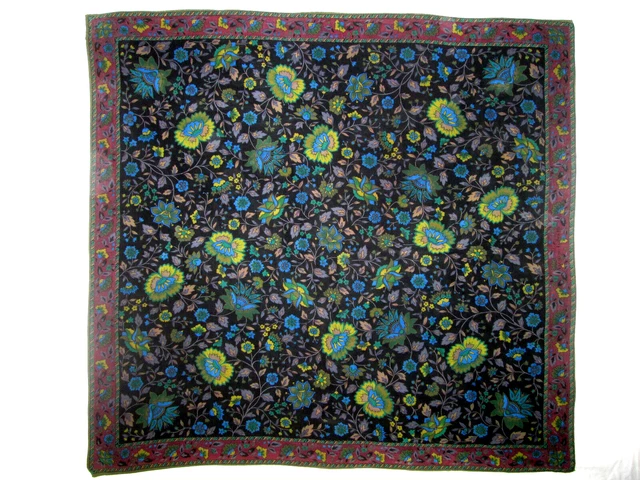 Foulard Vintage Jean Pierre En Soie Crêpe De Chine - Dimensions 76 X 80 Cm, Couleur Noir - Occasion En Bon état