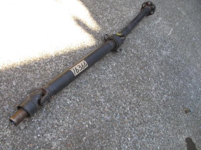 NISSAN Fuga 2013 DBA-Y51 Albero elica posteriore 370001MA0A [Usato] [PA54273532]