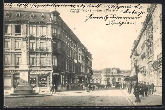 CPA Mons, Rue de la Station, vue de la rue avec vue de La Gare