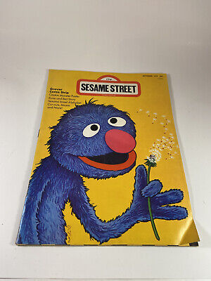 ORIGINAL Vintage September 1975 Sesame Street Magazine Grover