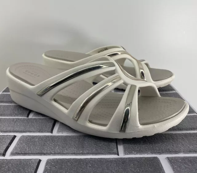 Crocs Womans Sanrah Metal Block Wedge Sandals Slip on White Size 7