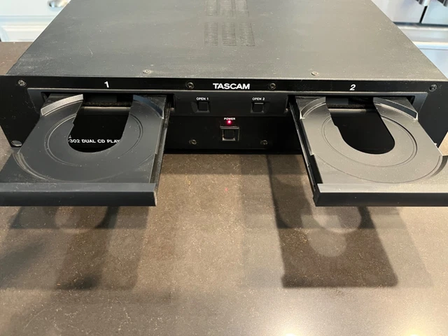 ☆好評販売中☆ TASCAM TEAC 【CD-302 DUAL CD PLAYER】 おもちゃ・ホビー・グッズ