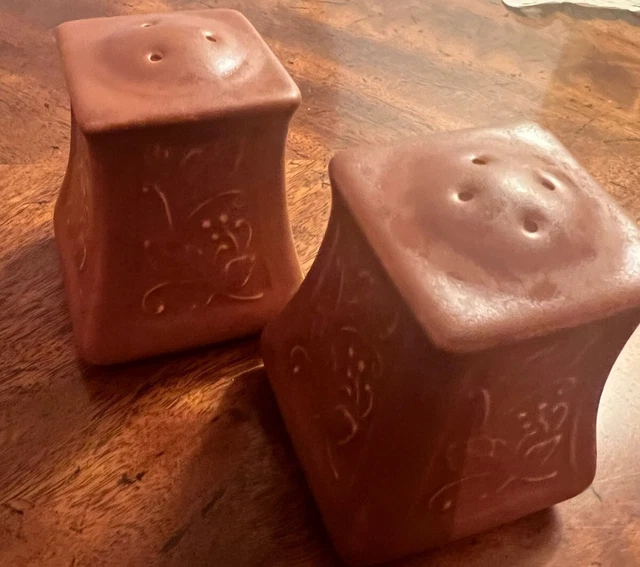 Pfaltzgraff Mission Flower Salt and Pepper Set