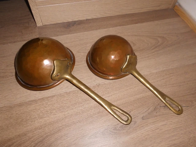 Louche en métal avec manche en bois