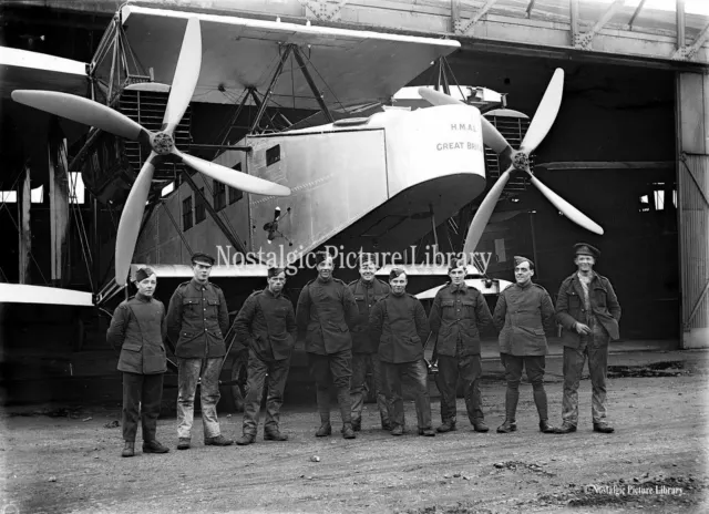 AV 32 PHOTOGRAPH OF EARLY AVIATION  OF HANDLEY PAGE & R.F.C. c1913