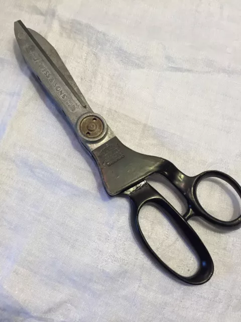 Vtg J Wiss & Sons Newark NJ USA Taylor's Pinking Shears 10.5" Good Condition