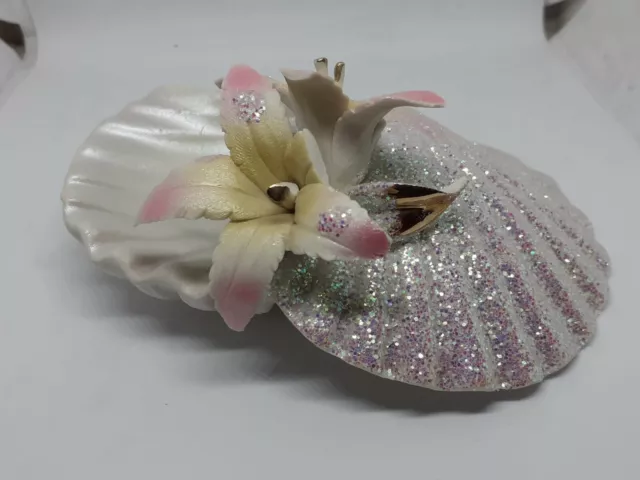 Ceramica di Capodimonte - conchiglia aperta con fiori - anni '70 2