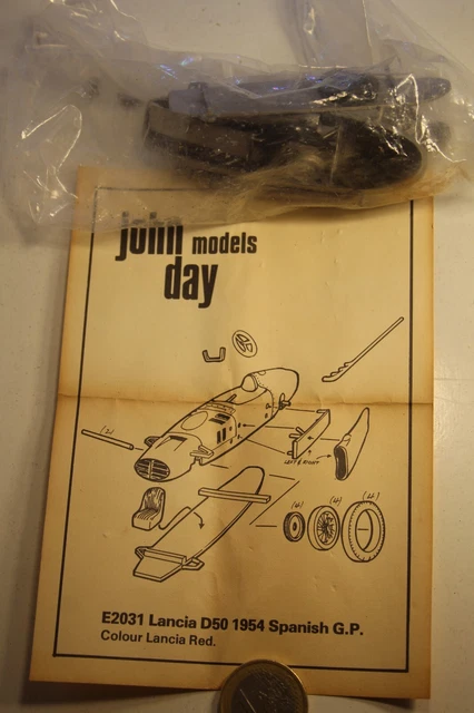 2 MAQUETTES PLASTIQUE 1/72 WILLYS JEEP ITALERI à MONTER et PEINDRE EUR