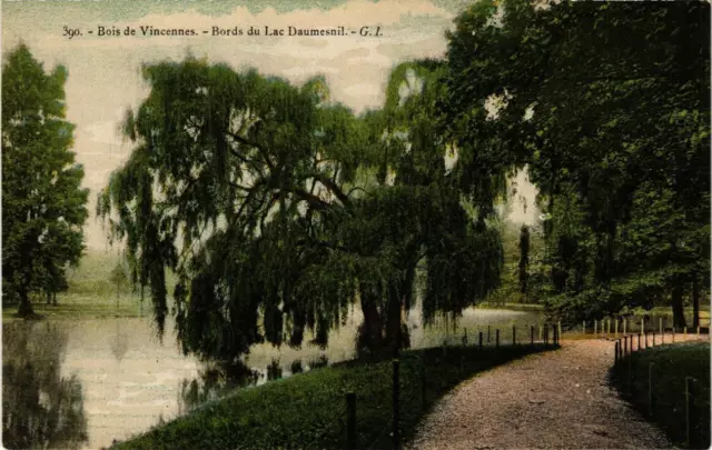 CPA PARIS 12e Bois de VINCENNES Bords du Lac Daumesnil (672590)