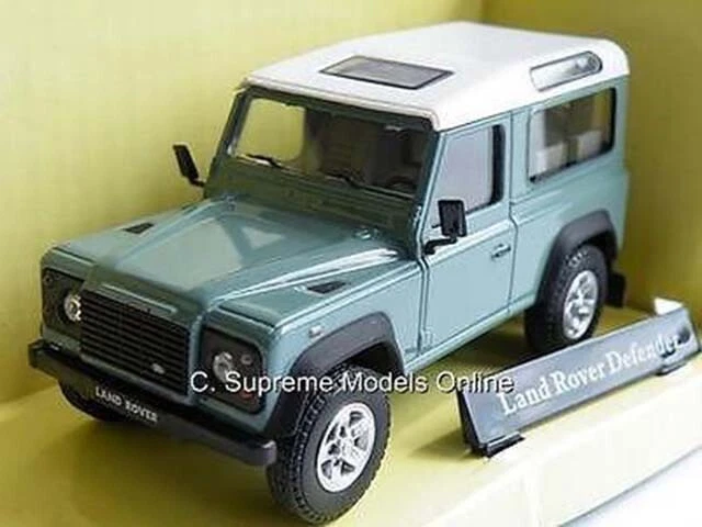 Land Rover Defender Car Model LAND ROVER DEFENDER 4X4 Model Car 1:43 Size Swb Light Green Cararama 90 ...