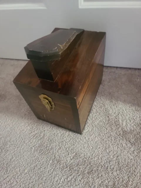 OLD VINTAGE  Shoeshine Wood Shoe Shine Box   ''5  CENTS  ''   W/BRUSHES