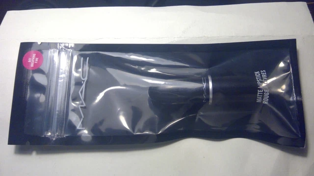 Lápiz labial MAC (Mate) 641 RESPIRANDO FUEGO Tamaño Completo Nuevo Sellado