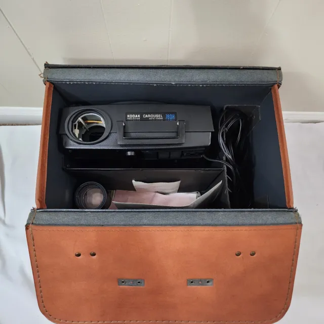 Kodak Carousel 760H Slide Projector w/ Remote, Tray, Leather Hardbody Case