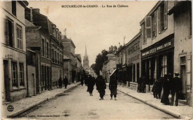 CPA MOURMELON-le-GRAND - La Rue de CHALONS (364686)