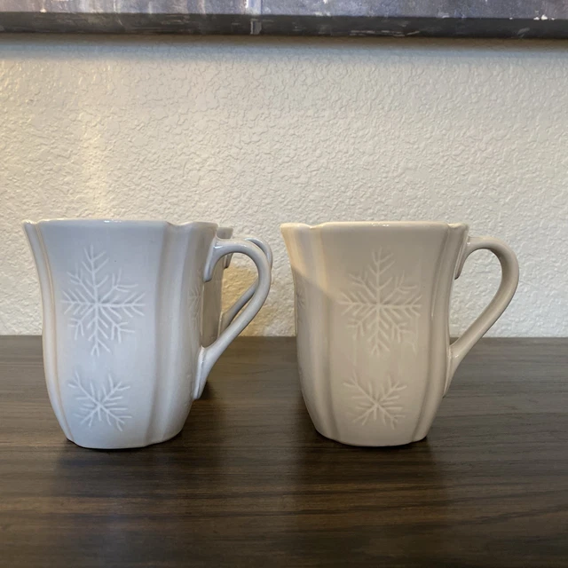 Set Of 4 Lenox Winter Greetings Carved Accent Footed Mugs