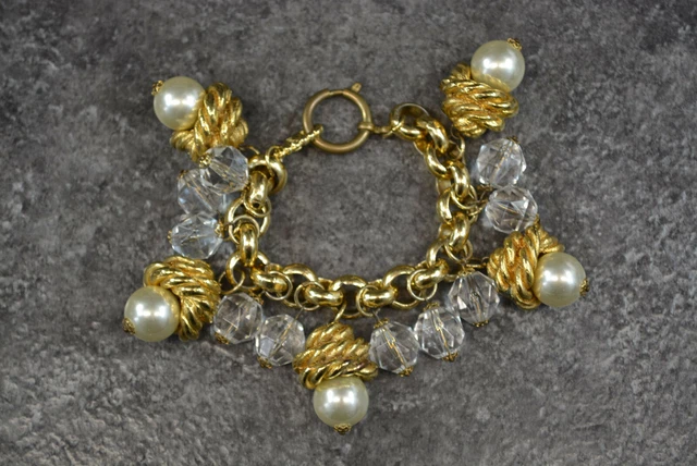 Bracelet à Breloques Superbe Et Vintage Signé Jacky De G - Métal Doré Et Perles