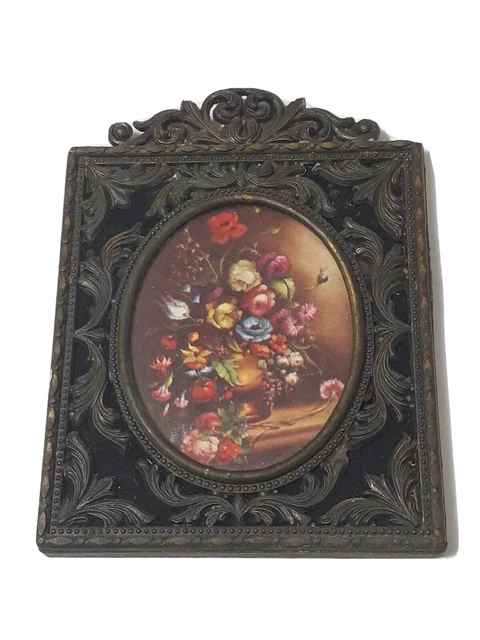 VINTAGE / ANTIQUE Square Ornate BRASS PICTURE FRAME ITALY Floral Arrangement