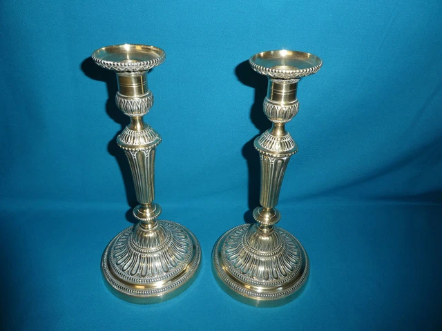 Ancienne Grande Paire De Flambeaux En Bronze Doré De Style Louis Xvi