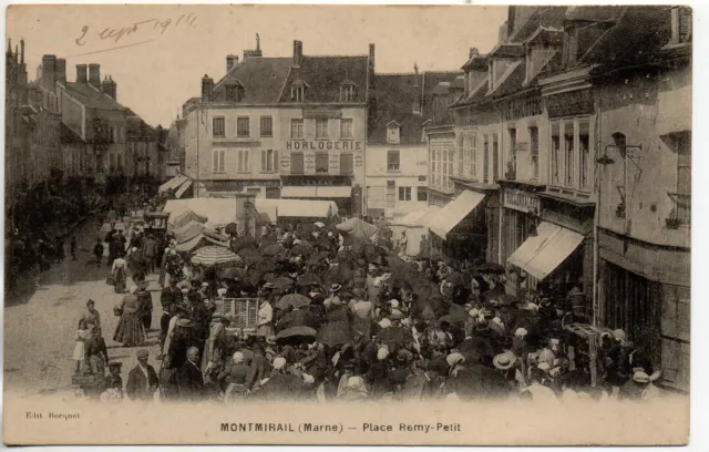 MONTMIRAIL - Marne - CPA 51 - Place Remy Petit - the crowd at the market