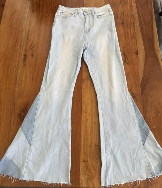 YMI Gigi Flared Wide Bell Bottoms Jeans 30 11 Light Wash Patchwork Y2K Hippy