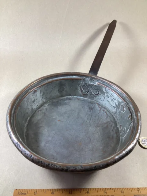 ANTIQUE  8.5in COPPER FRYING PAN,SKILLET, SAUTÉ. IRON HANDLE WITH HOOKED END.