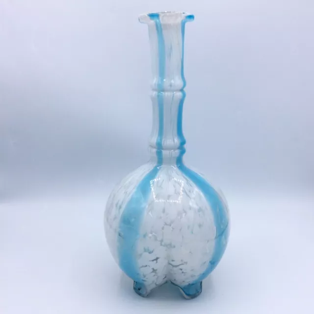 Carafe verre soufflé moulé moucheté bleu blanc de Clichy accidentée Début XXème