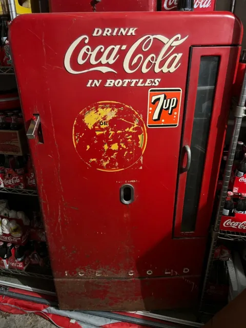Original Coca-Cola Vending Machine Vendo 110 6 Case Vertical Coke Machine
