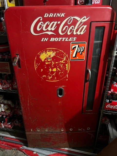 Original Coca-Cola Vending Machine Vendo 110 6 Case Vertical Coke Machine