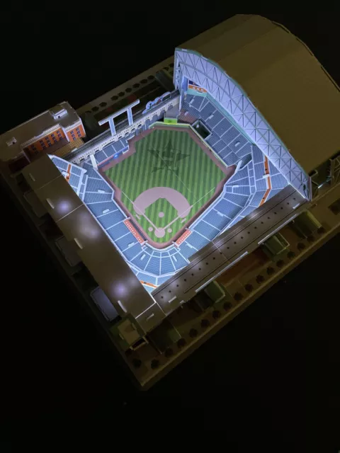 Houston Astro‘s replica stadium with LED lights 2