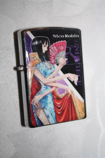 Feuerzeug von Anime  "One Piece NICO ROBIN "  aus Japan Must have für Fans bunt