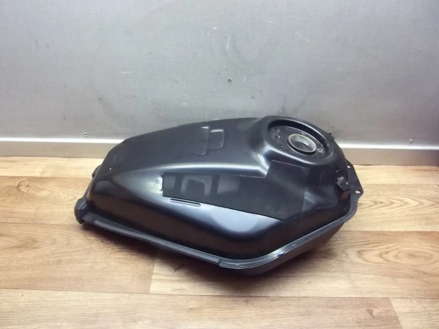 Fayrimi Réservoir à Carburant 5L Noir Avec Serrure - Jerrycan Essence Robuste