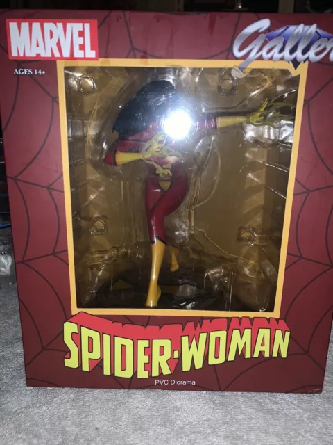 Diamond Select Toys Marvel Gallery Spider-Woman PVC Figure / Diorama AUTHENTIC