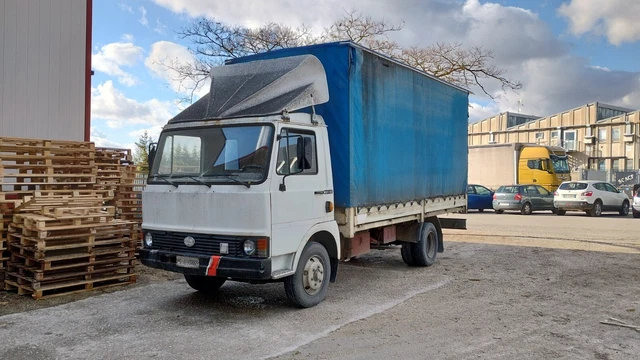 Camion Iveco 60/10 Camion Iveco 60/10