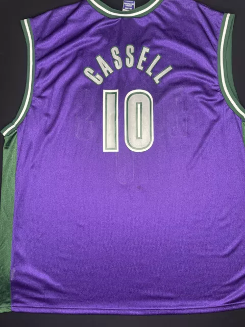 Milwaukee Bucks on X: 2001-02 to 2005-06 Home Jersey Pictured: Sam Cassell Bucks  Home & Road Jersey History »    / X
