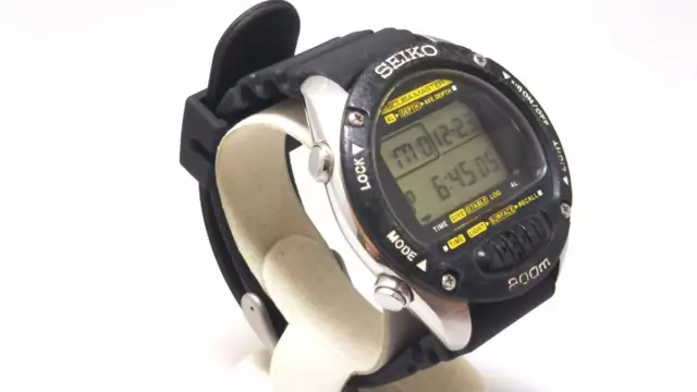 SEIKO SCUBA MASTER M705-5A00 Digital Quartz Diver Stainless 200M Black  Watch EUR 368,13 - PicClick FR