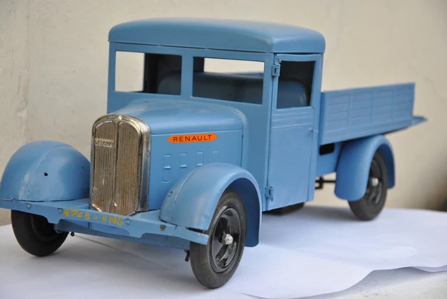 DINKY TOYS ET JOUETS ANCIENS - Acte II - IVOIRE France