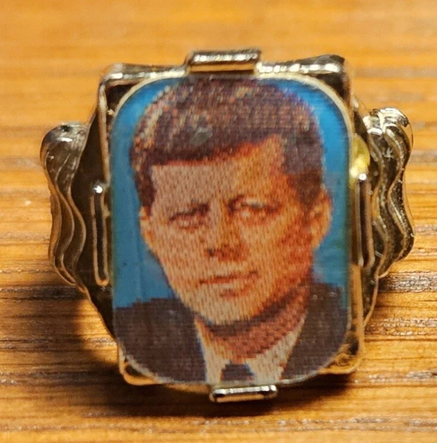 CRACKER JACK BOX Prize John F Kennedy 35th President Ring JFK/FLAG 19.