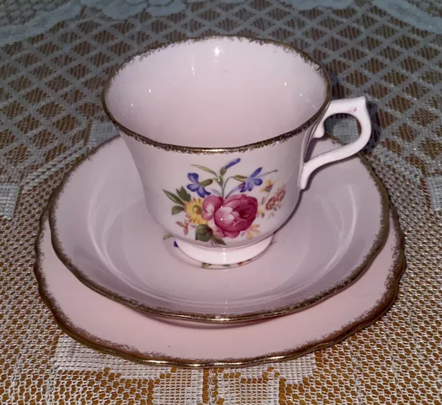 Vintage ROYAL VALE Trio PINK with Floral Bouquet Bone China England c1955-64