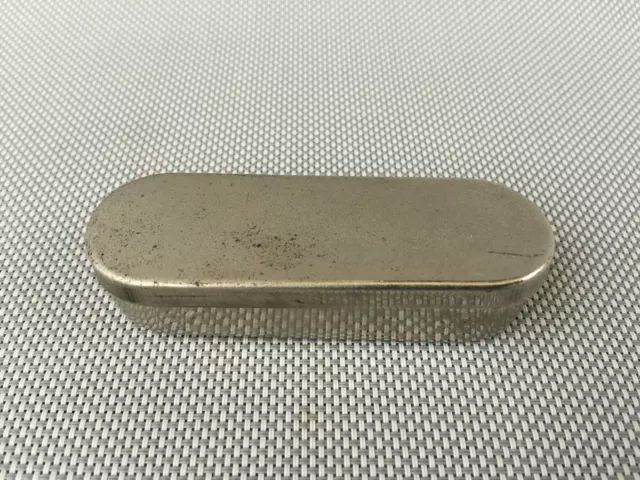Antike Spritze aus Glas Dose aus Metall Medizin Vintage French Antik