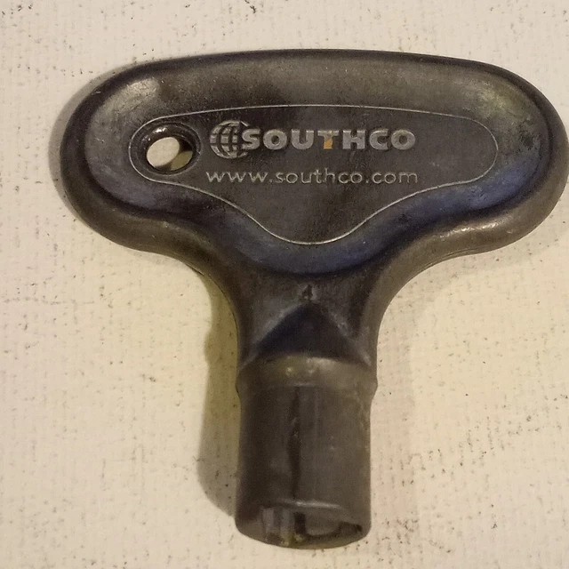 Southco 7mm #4 Triangle Barrel Key RV Camper Motorhome Hood Door Lock E3-3-1 E3 Southco 7mm #4 Triangle Barrel Key RV Camper Motorhome Hood Door Lock E3-3-1 E3
