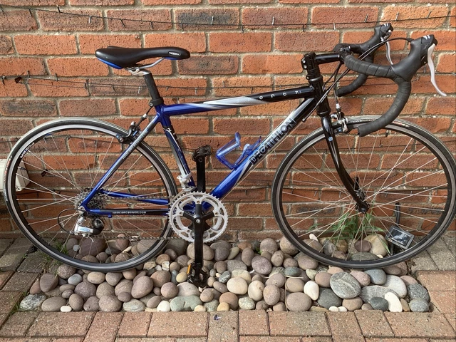 DECATHLON SPORT 7.1 45cm 16spd 650c wheel Road Bike Blue Junior 10
