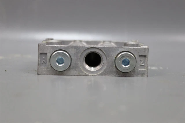 Bosch Rexroth 1 825 503 061 Piastra di Collegamento 1825503061 Usato 3
