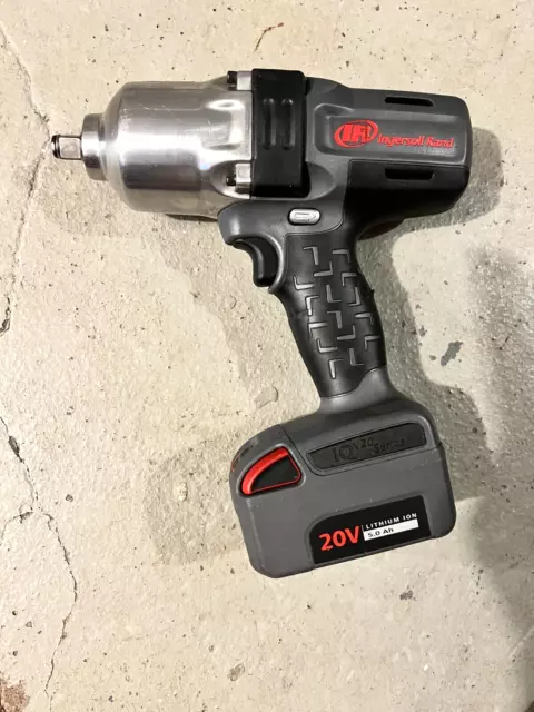 Ingersoll Rand W7150 20V Hi-Torque Cordless 1/2 Impact Wrench and 5Ah Battery