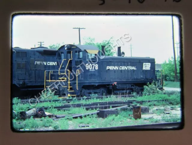 Original '76 Kodachrome Slide PC Penn Central 9078 SW7 Engine House     36N37