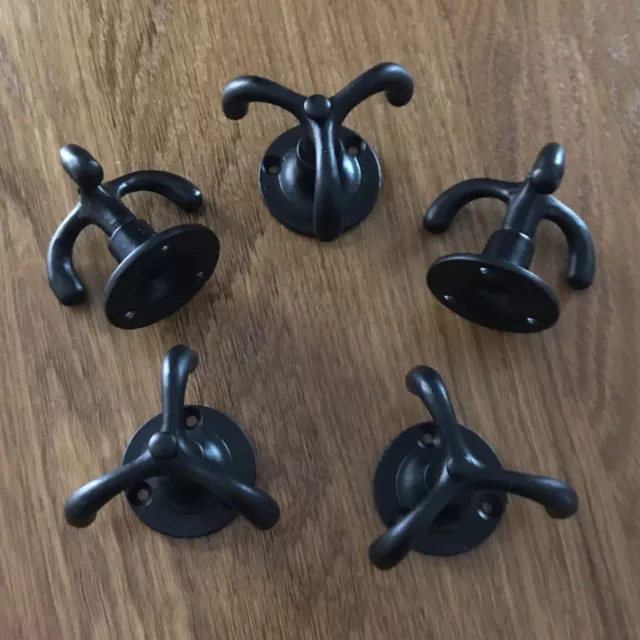 Cast Iron Swivel Triple Ceiling Hook Set