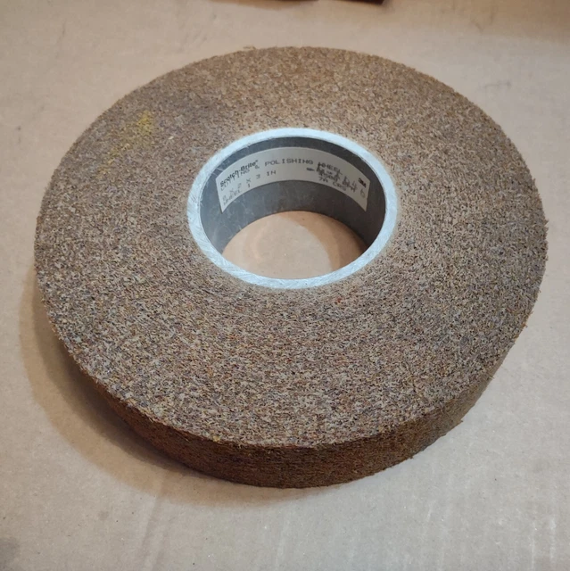3M Scotch-Brite 8" x 2" x 3" Cut & Polish Deburring Wheel 7A CRS